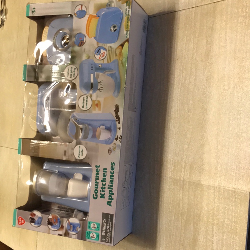 NEW Toy Kitchen Appliances